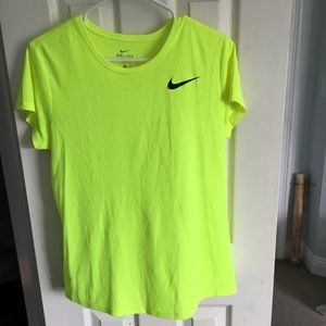 Woman’s Nike dri-fit top